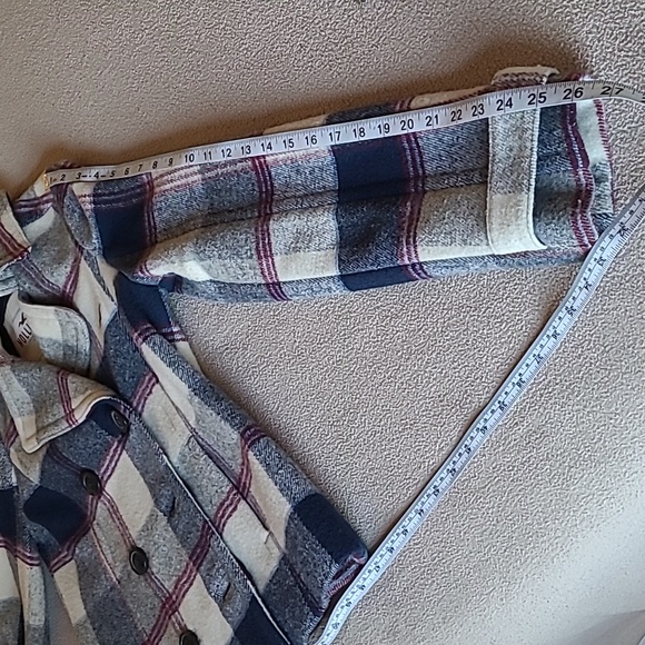 Hollister Women's Wool Blend Coat/ Double Breasted Plaid Short Jacket Size XS - Picture 9 of 13